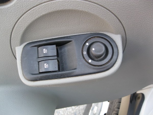 Renault: bazar, dodávky a užitkové vozy a vozidla                                                                Renault | AC Dodávky