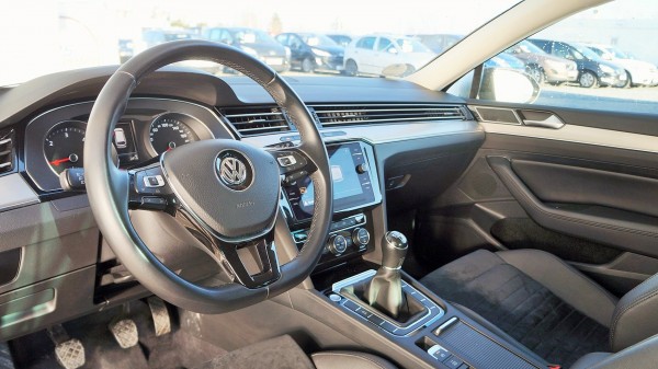 Volkswagen: Базар, фургоны и грузовые автомобили и транспортные средства Volkswagen | AC Dodávky